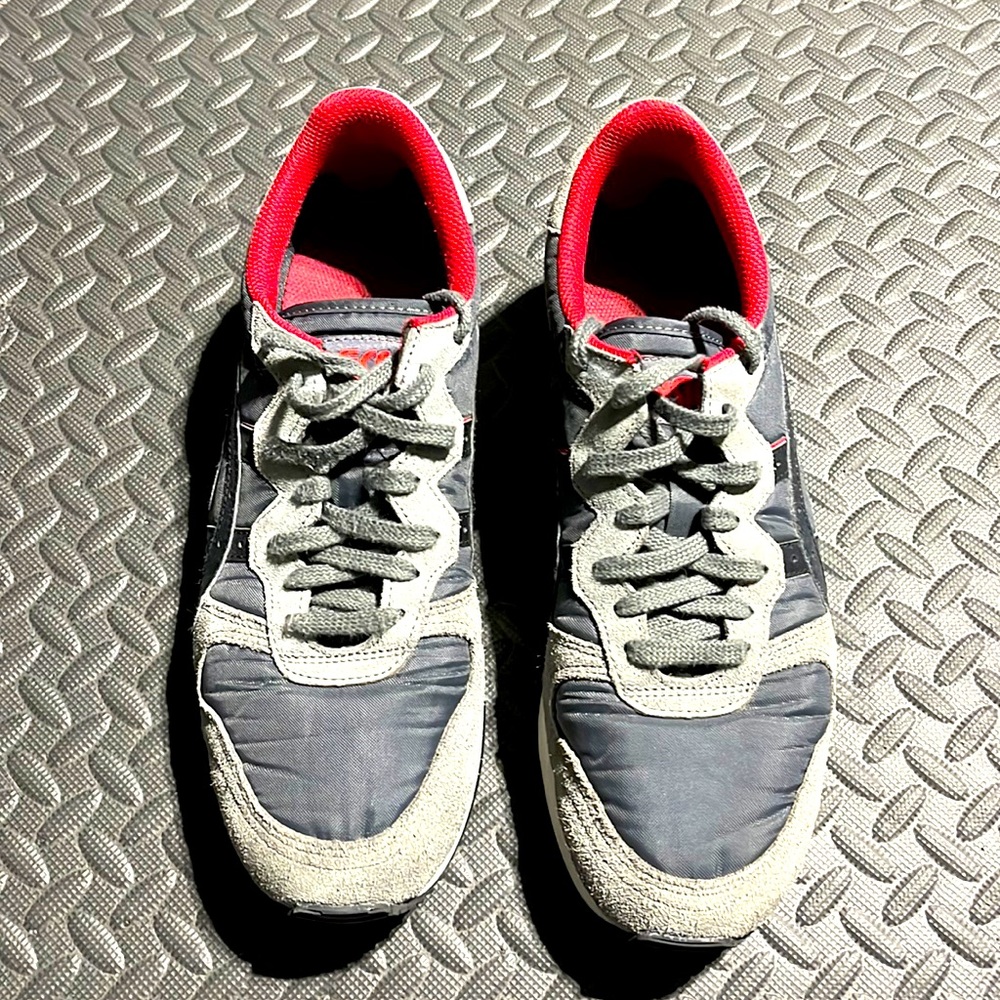Asics Retro Style Tennis Shoes